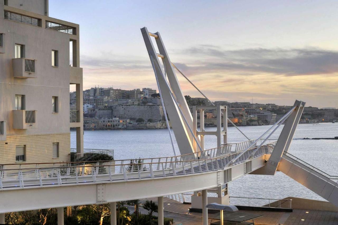 Modern Apartment Just Off The Promenade Sliema Exteriör bild