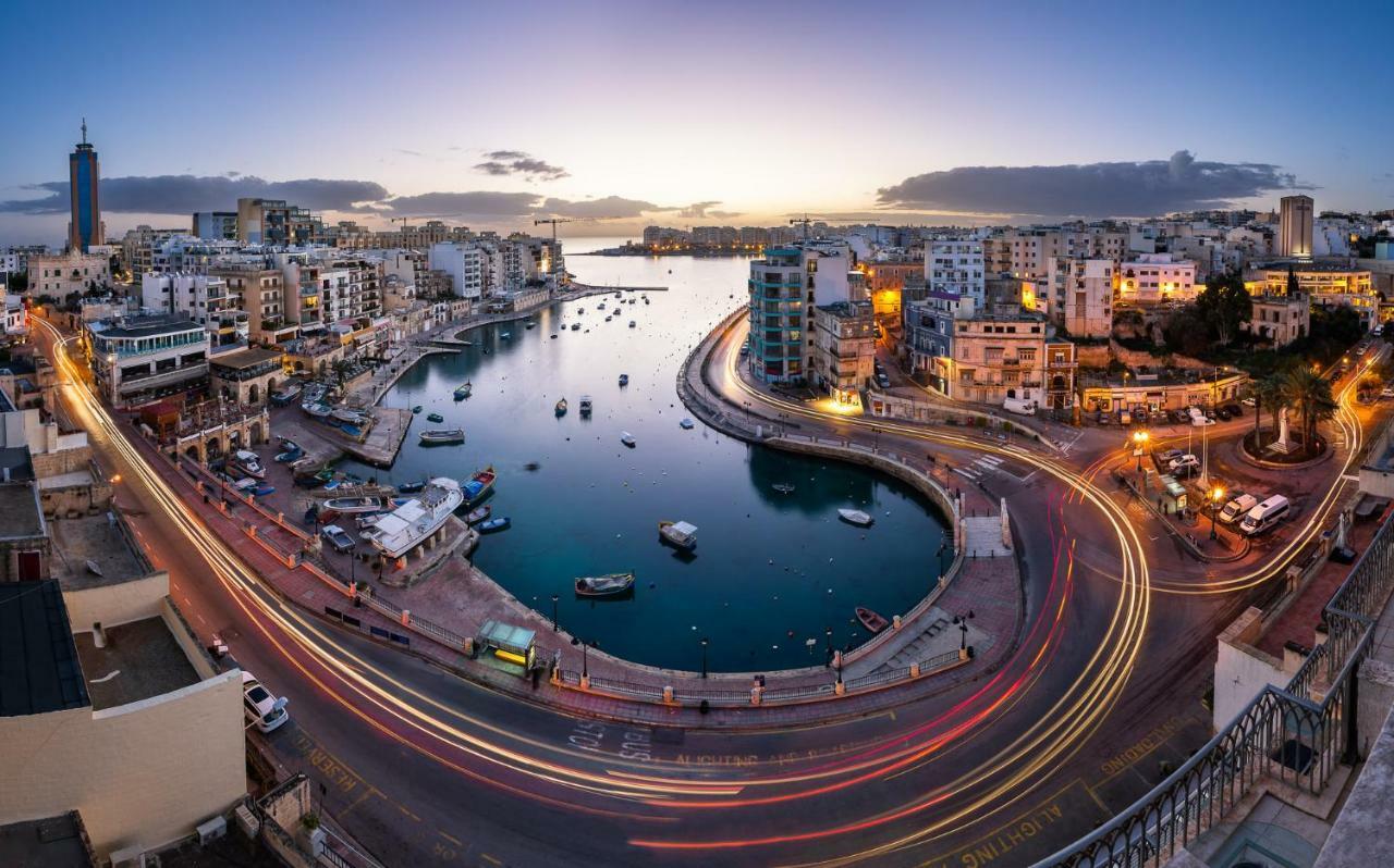 Modern Apartment Just Off The Promenade Sliema Exteriör bild
