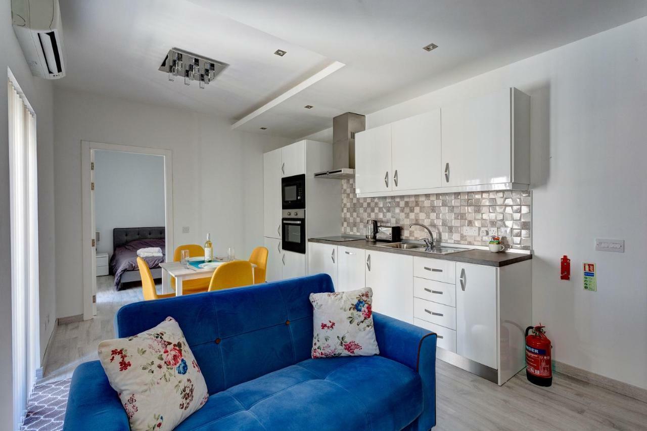 Modern Apartment Just Off The Promenade Sliema Exteriör bild