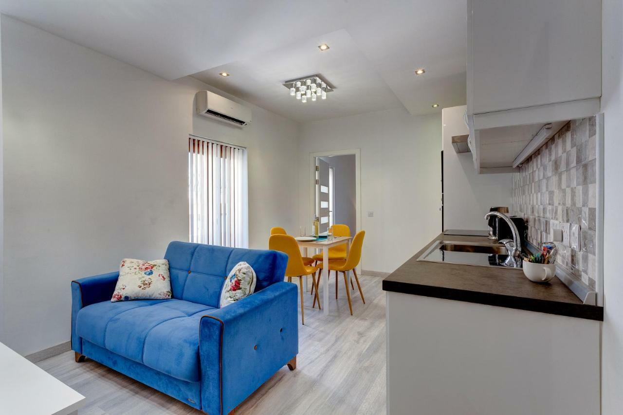 Modern Apartment Just Off The Promenade Sliema Exteriör bild