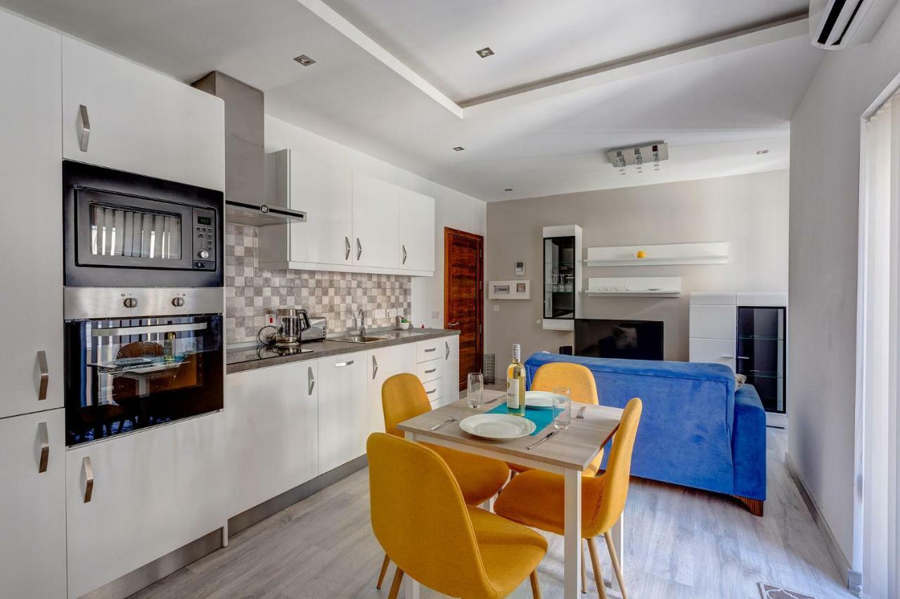 Modern Apartment Just Off The Promenade Sliema Exteriör bild